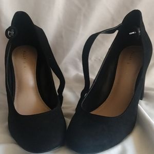 Kelly & Katie Block Heels Suede  10M